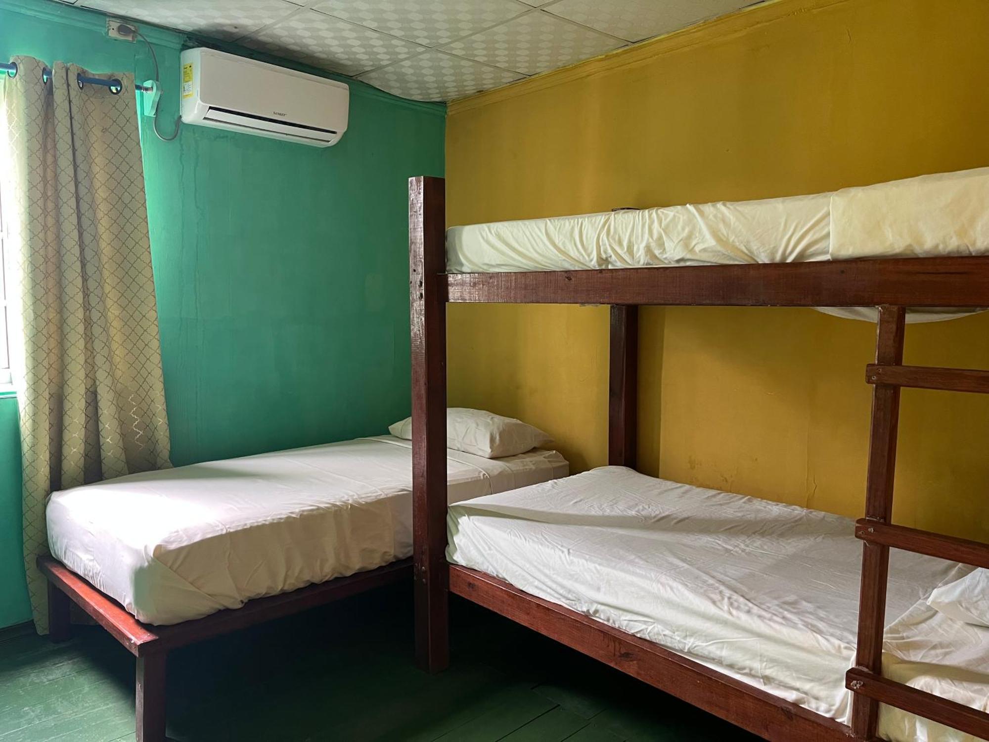 Hostal Cay Bastimentos Εξωτερικό φωτογραφία