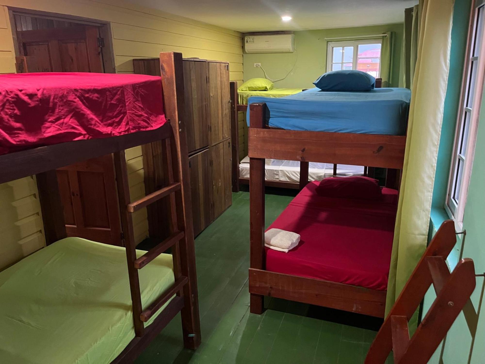 Hostal Cay Bastimentos Εξωτερικό φωτογραφία
